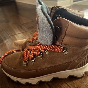 Sorel Kinetic Boot Conquest - Size 9